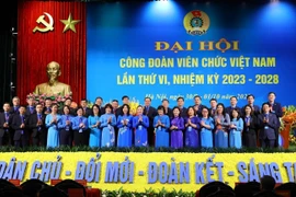 Ban Chấp hành Công đoàn Viên chức Việt Nam, nhiệm kỳ 2023-2028 ra mắt Đại hội. (Nguồn: TTXVN)