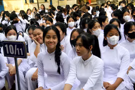 Quảng Bình hỗ trợ hơn 5 tỷ đồng học phí cho học sinh Trung học Phổ thông. (Nguồn: TTXVN)