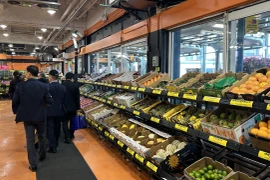 Các kệ hàng mẫu trong khu kho hàng lạnh của sàn giao dịch nông sản OFT ở Canada. (Ảnh: TTXVN phát)