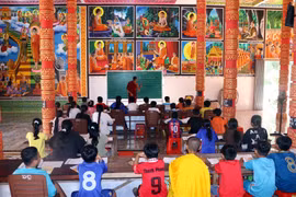 Một lớp học chữ Khmer tại Chùa Ô Chum (thị xã Ngã Năm), tỉnh Sóc Trăng. (Ảnh: Tuấn Phi/TTXVN)
