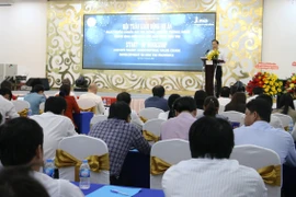 Quang cảnh hội thảo khởi động dự án phát triển chuỗi giá trị nông nghiệp thông minh thích ứng biến đổi khí hậu tại tỉnh Bến Tre. (Ảnh: Công Trí/TTXVN)