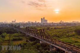 Cầu Long Biên là biểu tượng lịch sử của Thủ đô Hà Nội. (Ảnh: Phạm Tuấn Anh/TTXVN) 