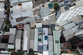 Nhiều ngôi nhà cao tầng ở thành phố Sa Đéc không có lối thoát hiểm. (Ảnh: Nhựt An/ TTXVN) 