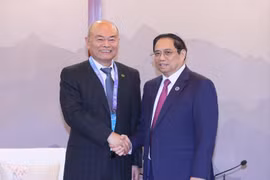 Thủ tướng Phạm Minh Chính tiếp ông Trần Vân, Chủ tịch Hội đồng Quản trị Tập đoàn Đường sắt Trung Quốc (CREC). (Ảnh: Dương Giang/TTXVN)