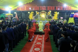 Lễ bái yết tại lễ hội đền Trần ở Thái Bình năm 2023. (Ảnh: Thế Duyệt/TTXVN) 