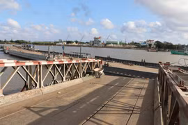 Cầu phao Ninh Cường. (Nguồn: TTXVN)