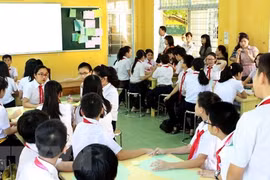 Lớp học với mô hình chăm sóc sức khỏe sinh sản vị thành niên tại thành phố Đà Nẵng. (Nguồn: TTXVN)