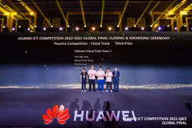 Đội Việt Nam xuất sắc giành giải Ba cuộc thi Huawei ICT Competition 2022-2023. (Nguồn: Huawei)
