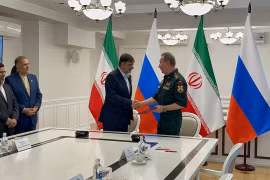 Bản ghi nhớ hợp tác an ninh được Cảnh sát trưởng Iran Ahmad Reza Radan và Chỉ huy Lực lượng Vệ binh quốc gia Nga Viktor Zolotov ký tại Moskva sau cuộc gặp và đàm phán giữa hai bên. (Nguồn: IRNA)