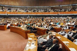 Toàn cảnh một phiên họp Quốc hội Pakistan tại Islamabad. (Ảnh: AFP/TTXVN) 