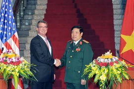 Việt Nam-Hoa Kỳ ký Tuyên bố Tầm nhìn chung về quan hệ quốc phòng