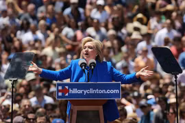Bà Hillary Clinton bài diễn văn đầu tiên tại thành phố New York. (Nguồn: Getty Images)