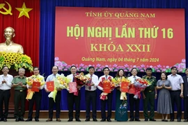 Kiện toàn ban Thường vụ tỉnh ủy Quảng Nam nhiệm kỳ 2021-2026. (Ảnh: Trần Tĩnh/TTXVN)