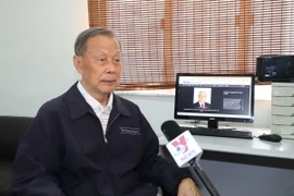 Nhà nghiên cứu Lý Minh Hán trả lời phỏng vấn về Tổng Bí thư Nguyễn Phú Trọng. (Ảnh: Xuân Vịnh/TTXVN)