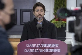 Thủ tướng Canada Justin Trudeau phát biểu tại một cuộc họp báo ở Ottawa. (Ảnh: AFP/TTXVN)