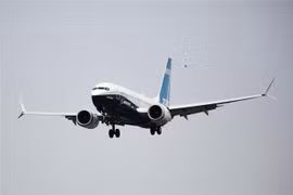 Máy bay Boeing 737 MAX thực hiện chuyến bay kiểm tra tại nhà máy của Boeing ở Seattle, Washington, Mỹ, ngày 30/9. (Ảnh: AFP/TTXVN)