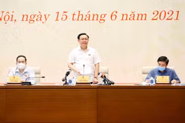 Chủ tịch Quốc hội Vương Đình Huệ phát biểu chỉ đạo và chúc mừng 96 năm Ngày báo chí Cách mạng Việt Nam. (Ảnh: Doãn Tấn/TTXVN)