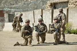 Binh sỹ Mỹ gác tại tỉnh Kunar, Afghanistan, ngày 14/4/2013. (Ảnh: AFP/ TTXVN)