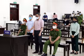 Các bị cáo tại phiên tòa. (Ảnh: Phạm Kiên/TTXVN) 