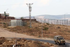 Một căn cứ quân sự của Thổ Nhĩ Kỳ ở khu vực biên giới với Syria. (Nguồn: AFP/TTXVN)