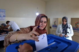 Người Kurd bỏ phiếu tham gia cuộc trưng cầu ý dân ở tỉnh Arbil, thủ phủ Khu tự trị người Kurd, miền bắc Iraq. (Nguồn: AFP/TTXVN)