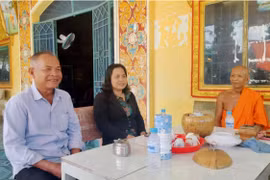 Người có uy tín trong đồng bào Khmer góp phần bảo vệ nền tảng tư tưởng của Đảng