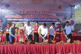Nghi thức khởi công Dự án xây dựng hồ Nậm Là. (Ảnh: TTXVN phát)