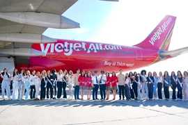 Top 28 Hoa hậu Hoàn vũ Australia khám phá Việt Nam tươi đẹp cùng Vietjet