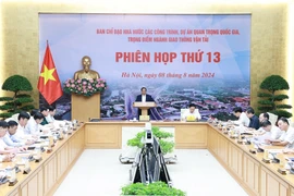 Thủ tướng Phạm Minh Chính chủ trì Phiên họp thứ 13 Ban Chỉ đạo nhà nước các công trình, dự án quan trọng quốc gia, trọng điểm ngành giao thông vận tải. (Ảnh: Dương Giang/TTXVN)