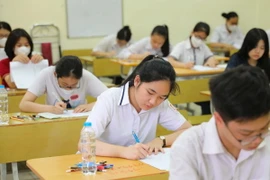 Thí sinh dự thi lớp 10 trung học phổ thông công lập Hà Nội năm 2023. (Ảnh: Thanh Tùng/TTXVN)