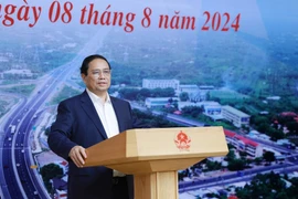 Thủ tướng Phạm Minh Chính chủ trì Phiên họp thứ 13 Ban Chỉ đạo nhà nước các công trình, dự án quan trọng quốc gia, trọng điểm ngành giao thông vận tải. (Ảnh: Dương Giang/TTXVN)