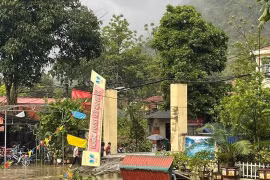 Một số trường học trên địa bàn các huyện Yên Minh, Vị Xuyên (Hà Giang) bị hư hỏng do gió lốc. (Ảnh: TTXVN phát)