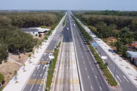 Đường Mỹ Phước-Tân Vạn dài 62km với 10 làn xe kết nối các khu công nghiệp tại Bình Dương. (Ảnh: TTXVN phát)