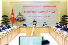 Thủ tướng chủ trì Phiên họp lần thứ nhất của Ban Chỉ đạo quốc gia về phát triển ngành công nghiệp bán dẫn. (Ảnh: Dương Giang/TTXVN)