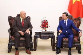 Phó Thủ tướng Trần Hồng Hà tiếp ông Saia Ma'u Piukala, Giám đốc khu vực Tây Thái Bình Dương của Tổ chức Y tế Thế giới. (Ảnh: Văn Điệp/ TTXVN)