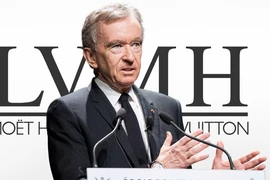 Tỷ phú Bernard Arnault. (Nguồn: Cryptoast)