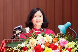 Tân Bí thư Thành ủy Hà Nội Bùi Thị Minh Hoài phát biểu. (Ảnh: Doãn Tấn/ TTXVN)