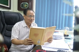 Ông Nguyễn Xuân Khoát, Phó Bí thư Thường trực Đảng ủy khối các Cơ quan-Doanh nghiệp tỉnh Hưng Yên cho rằng Quy định 144 là "kim chỉ nam" trong công tác lựa chọn cán bộ. (Ảnh: Đinh Văn Nhiều/TTXVN)