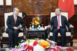 Chủ tịch nước Tô Lâm tiếp Đại sứ Trung Quốc tại Việt Nam Hùng Ba. (Ảnh: Nhan Sáng/TTXVN)