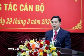 Ông Nguyễn Hoài Anh, Bí thư Tỉnh ủy Bình Thuận nhiệm kỳ 2020-2025 phát biểu nhận nhiệm vụ. (Ảnh: Nguyễn Thanh/TTXVN)