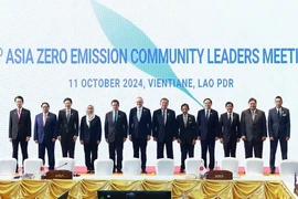 Thủ tướng Phạm Minh Chính cùng Trưởng đoàn các nước ASEAN chụp ảnh chung tại Hội nghị cấp cao lần thứ 2 Cộng đồng châu Á phát thải ròng bằng 0 (AZEC). (Ảnh: Dương Giang/TTXVN)