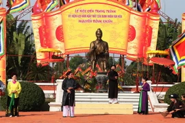 Hoạt cảnh hát chèo về Trạng Trình Nguyễn Bỉnh Khiêm tại lễ hội đền Trạng Trình. (Ảnh: Lâm Khánh/TTXVN)