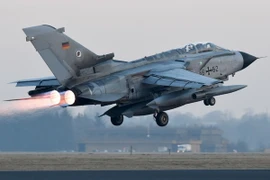Máy bay Tornado của Đức cất cánh từ căn cứ Jagel tới căn cứ quân sự của NATO ở Thổ Nhĩ Kỳ ngày 5/1. (Nguồn: AFP/TTXVN)