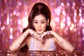 [Photo] Hoa hậu Khánh Vân hóa thân thành nàng tiên Tinker Bell