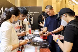 Đại diện các doanh nghiệp công nghệ giới thiệu về hoạt động của mình tại Diễn đàn Hợp tác Việt-Hàn VIKO30, tháng 7/2022. (Ảnh: Hồng Giang/TTXVN)