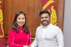 Tổng thống Sri Lanka Anura Kumara Dissanayake và Đại sứ Trịnh Thị Tâm. (Ảnh: TTXVN phát)