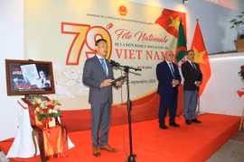 Đại sứ Trần Quốc Khánh phát biểu tại buổi lễ. (Ảnh: Trung Khánh/TTXVN)
