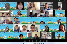 Khoảng 200 học sinh trên khắp Vương quốc Anh tham gia chương trình dạy tiếng Việt trực tuyến, khai giảng Ngày 9/6/2024. (Ảnh: Minh Hợp/TTXVN)