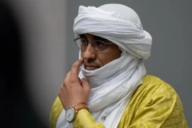 Al Hassan Ag Abdoul Aziz chụp ảnh tại phòng xử án của Tòa án Hình sự Quốc tế ở The Hague, Hà Lan. (Nguồn: Reuters)