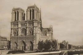 Ảnh chụp Nhà thờ Đức Bà Paris vào những năm 1920. (Nguồn: National Geographic)